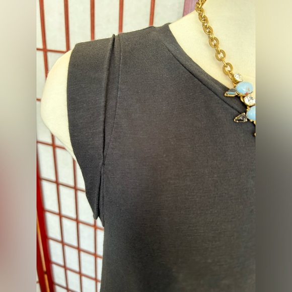 J CREW Black Cotton Dress with Square Cuffed Shoulder, Side Dips NWOT - Picture 2 of 6